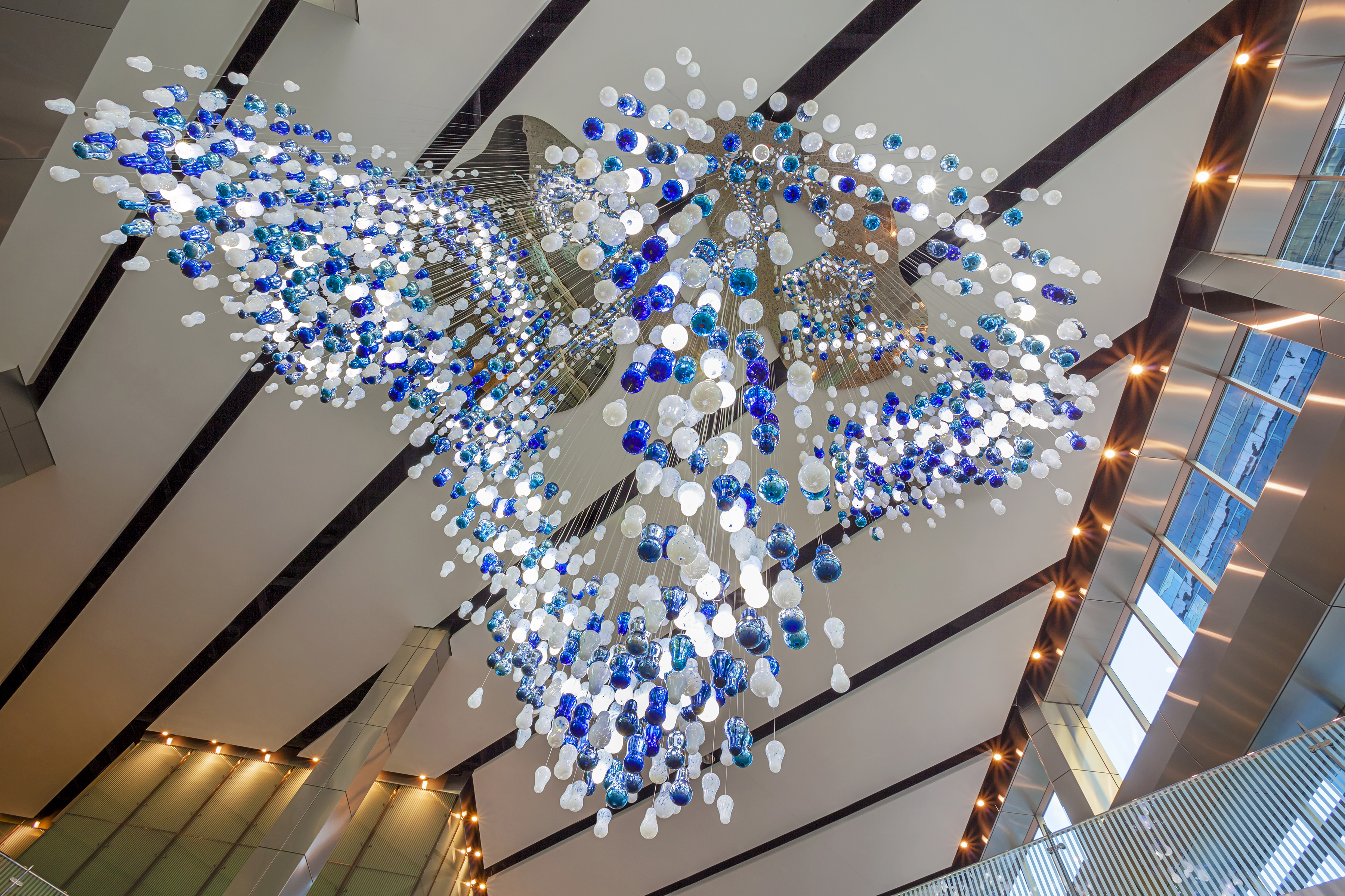 Lobby Lasvit sculpture